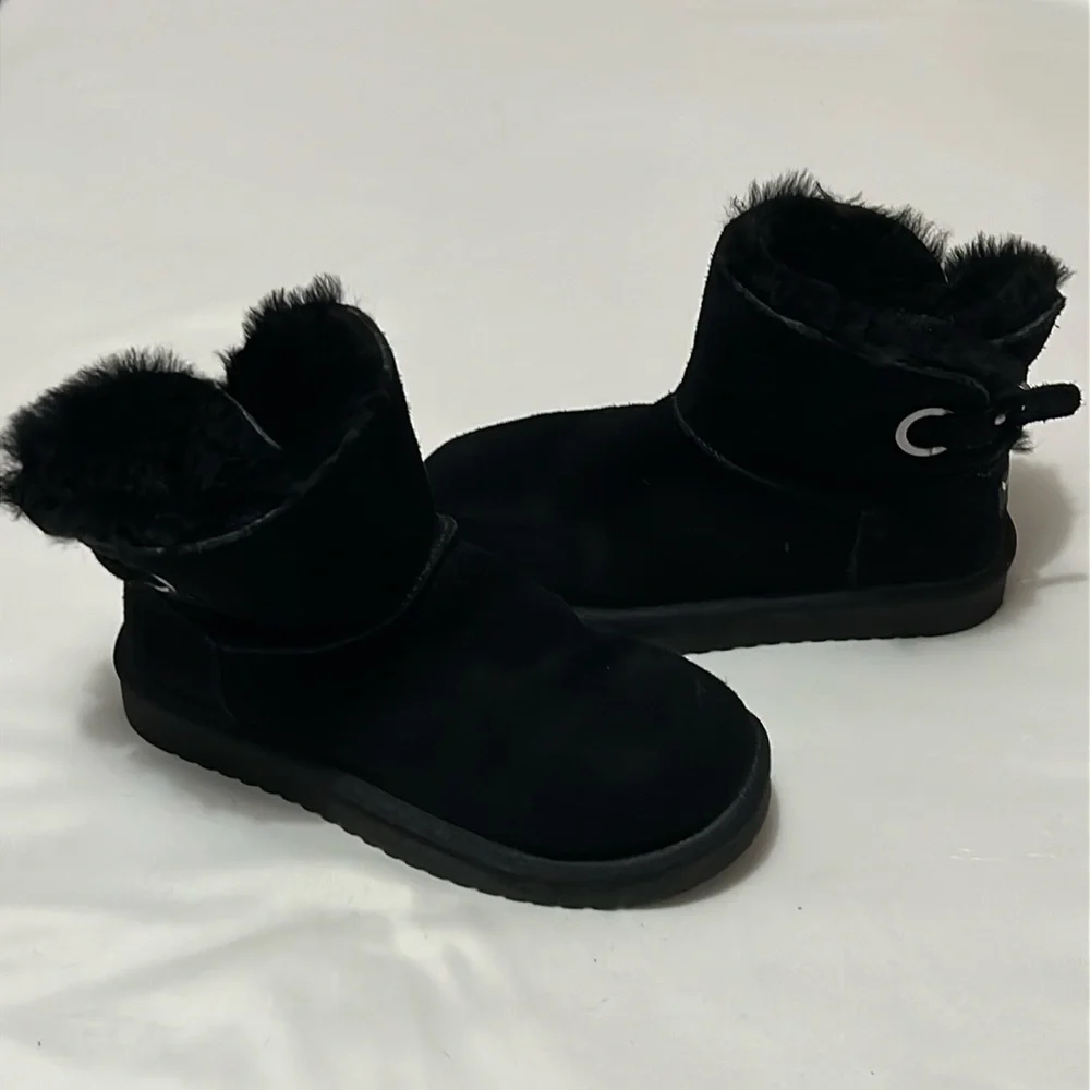 Koolaburra by Ugg Remley Mini Black Suede Boots
